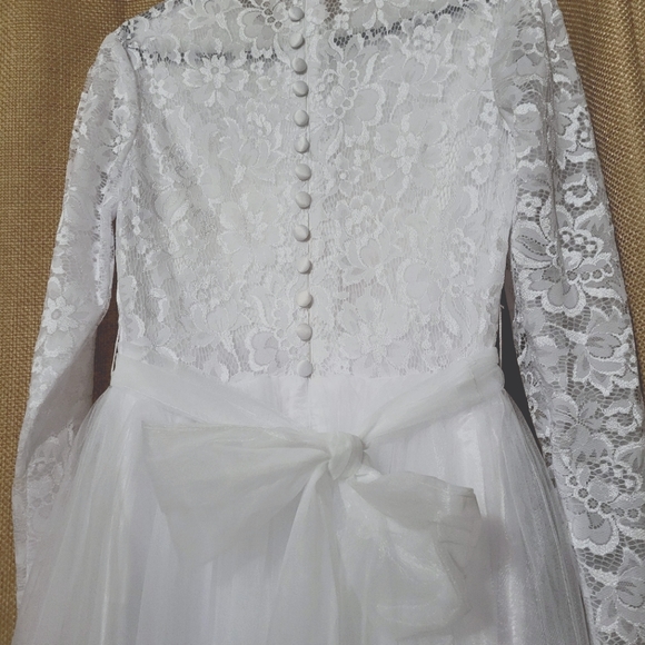 Wedding dress - Picture 5 of 7